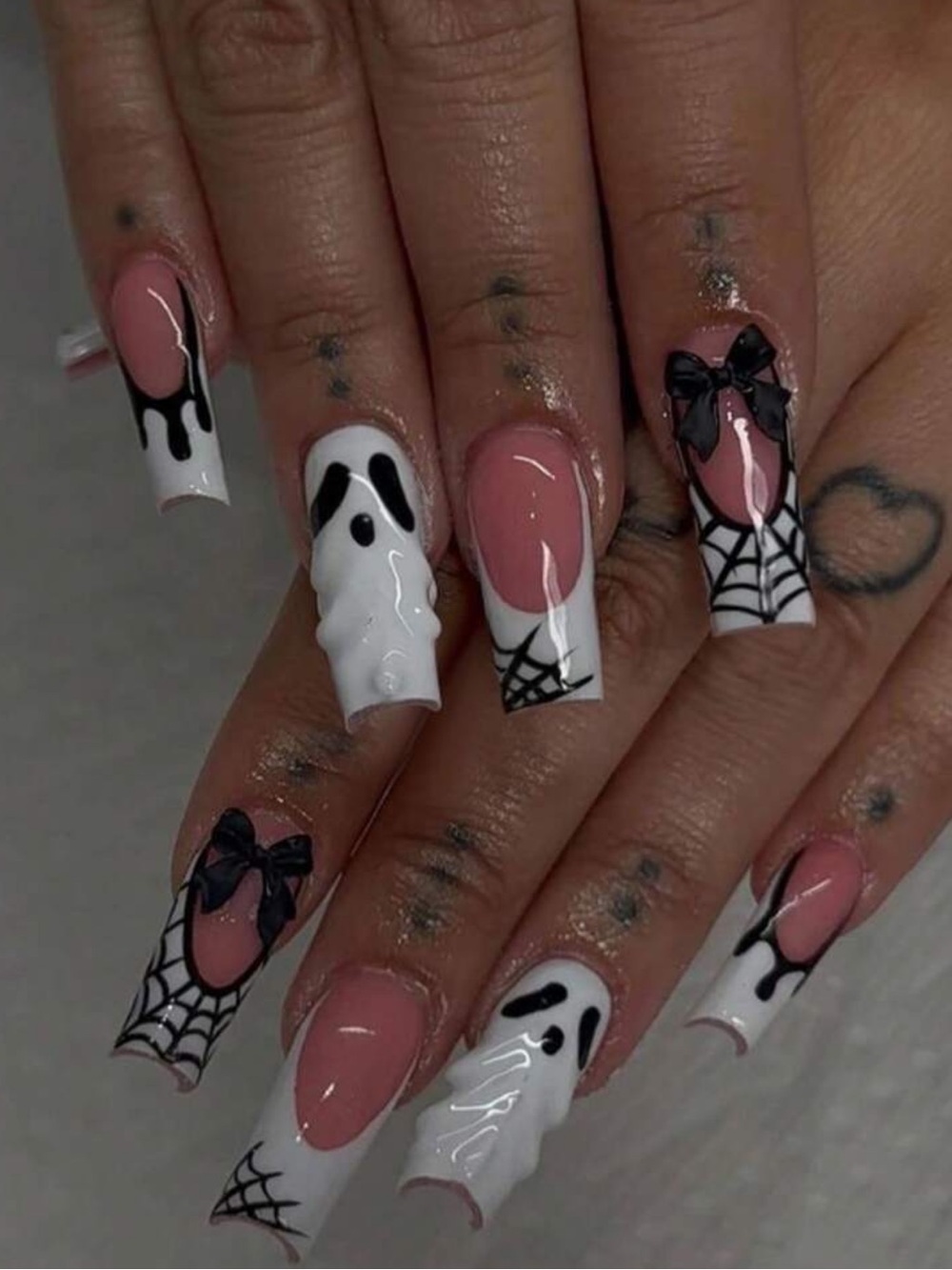 24pc Press On Nail Set from the Nail Bar 💅